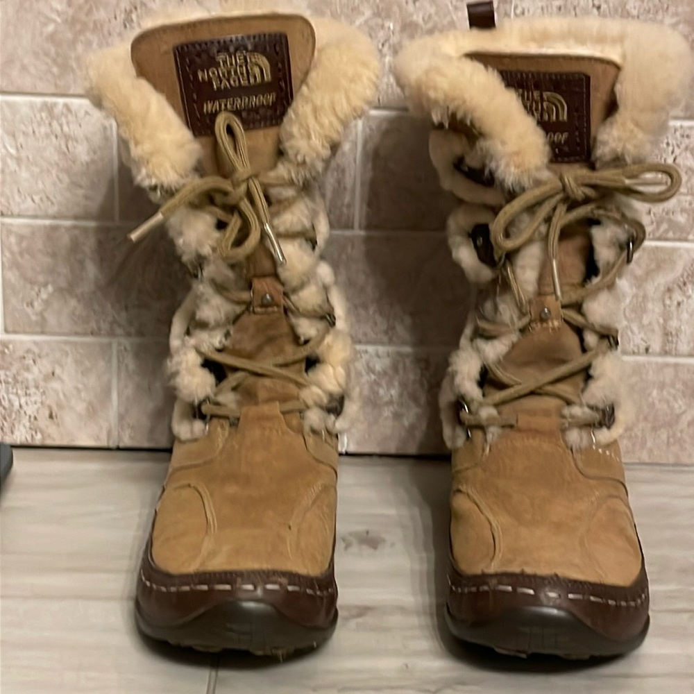 The North Face Abby II Waterproof Primaloft Insulated Boots Size 9.5